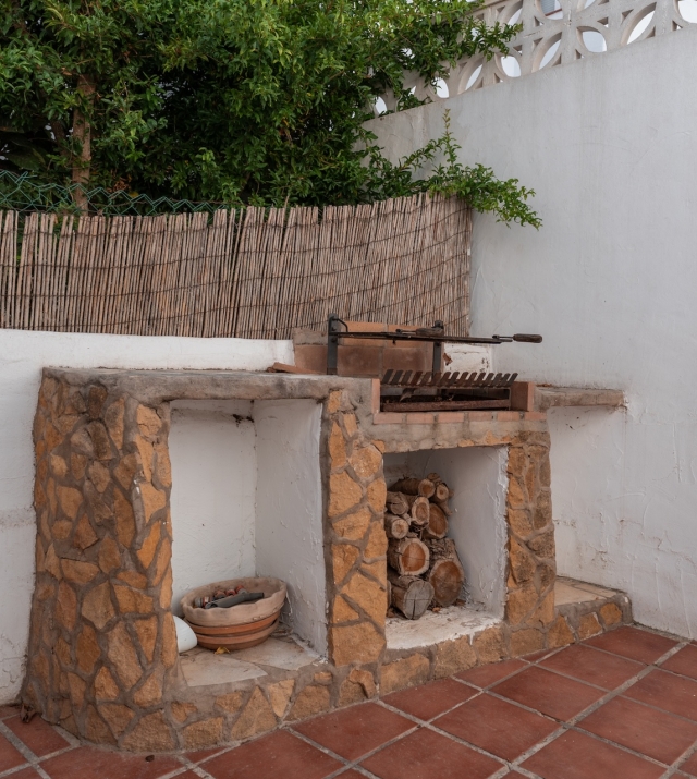 Resa Estates house huis te koop Siesta bbq.jpg